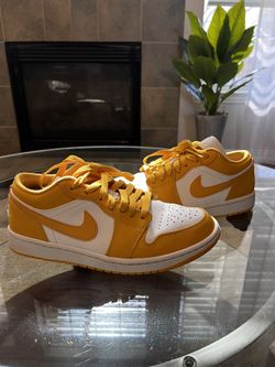 Size 8M/9.5W Air Jordan 1 Low ‘Pollen’