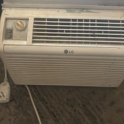 Window Unit Air conditioner Lg