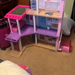 Barbie Dream House 