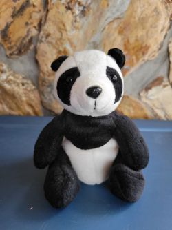 Plush Sitting Black & White Panda by Zangeen '2008 Plastic Pellets 5"