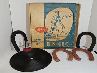 Vintage Sportcraft Rubber Horseshoes Target Game 
08023 Original Box Set
