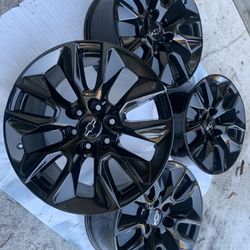Chevy Silverado Rims 20” OEM Factory Wheels Rines New Gloss Black Powder Coated ( Exchange Available )( Cambio Disponible ) Chevy GMC Trucks SUVs 