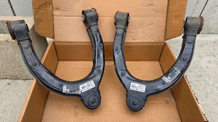 🔧 FOR SALE - OEM Tesla Model Y Front Upper Control Arm