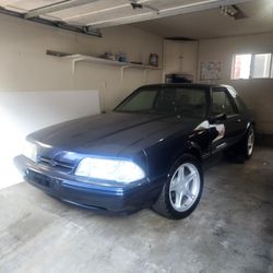 1990 Ford Mustang
