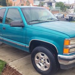 1996 Chevy  4×4 Silverado 1500 Clean Title 