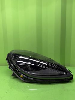 2015 2016 2017 2018 PORSCHE MACAN Right Passenger Side Headlight OEM 95B.941.078.H