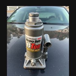 Pittsburgh 8 Ton Bottle Jack Missing Handle 