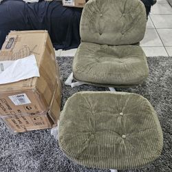 Reading Lounge Chair 