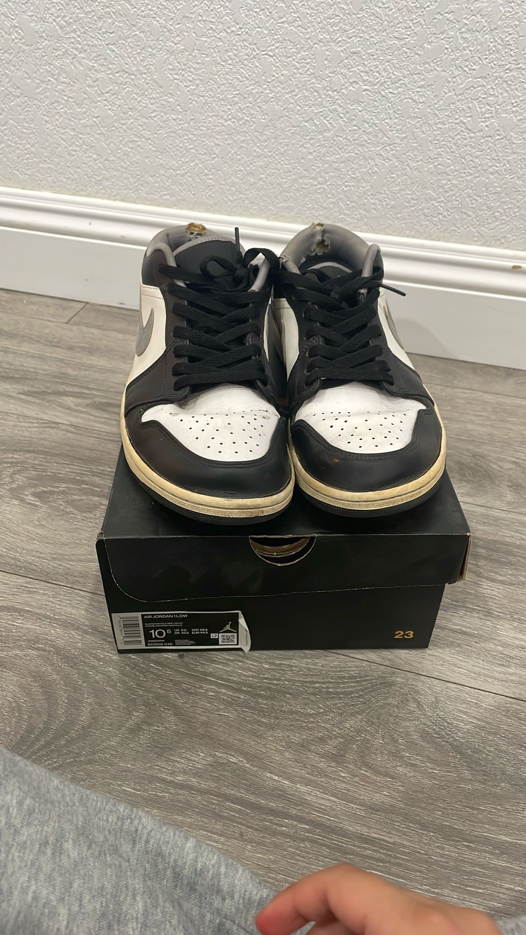 Air Jordan 1 Low-Size 10.5