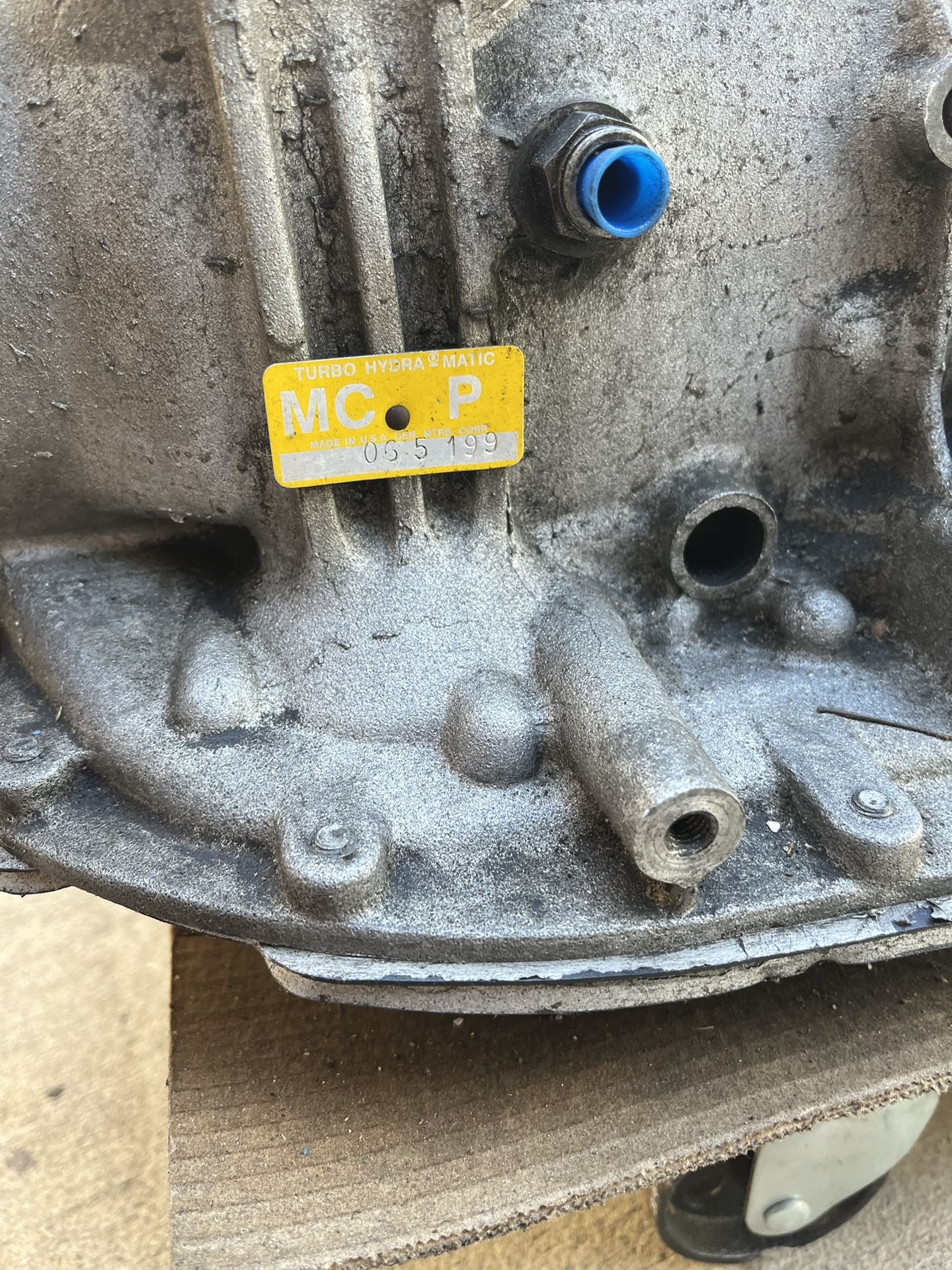 Chevy GMC 4l80e 2WD Core for Sale in Orange, CA OfferUp