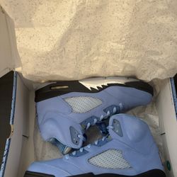 Jordan 5 Retro “UNC “  SIZE 13 DS