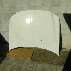05 Dodge Magnum hood