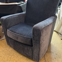 La-Z-Boy Midtown Swivel Glider