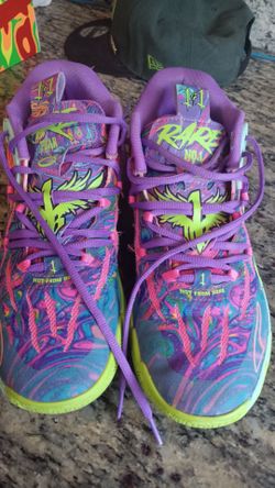 LaMello ball Basketball shoes. Only used on indoor courts.