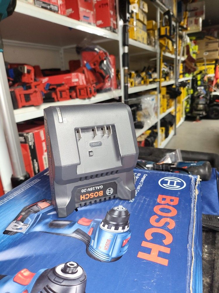 BOSCH 18V CHARGER NEW