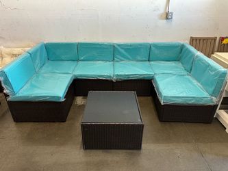 Brand New 7 piece Wicker Patio Furniture Set