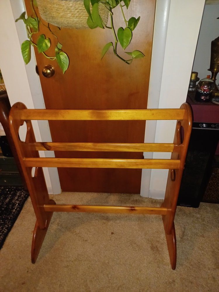 Blanket and or Quilt Rack