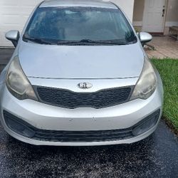 2013 Kia Rio Four-door