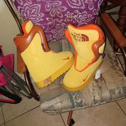Brand New North Face Nike Hight Top Boots Excellent  Condition Cheapest Price 