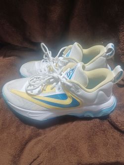 Nike giannis immortality 3 white blue size 8.5