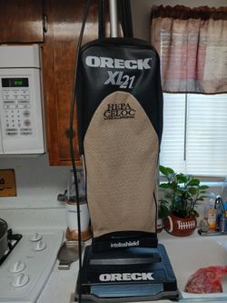 Selling A Oreck  Commercial Vacum Hepa Xl Works Great $
