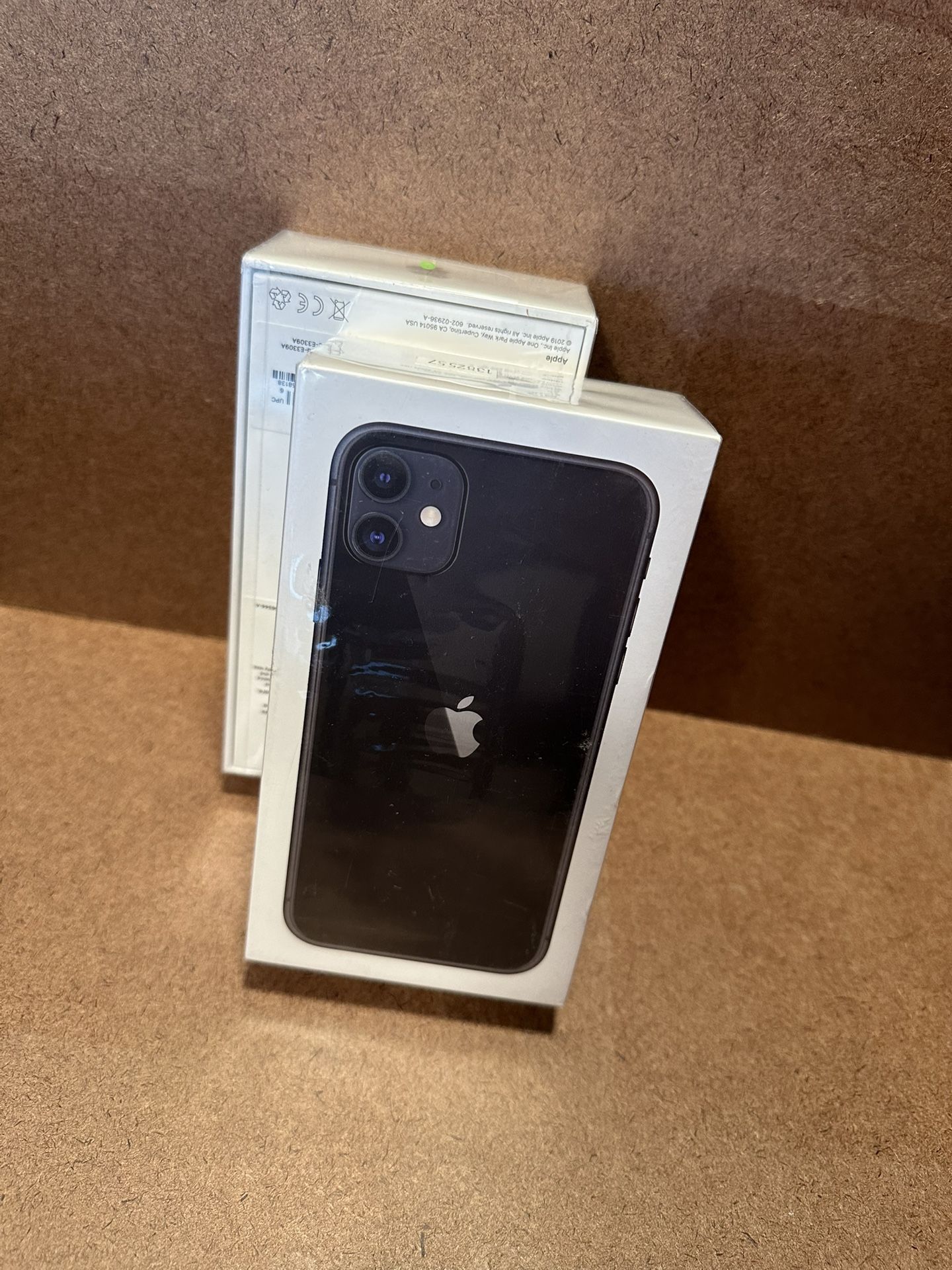 iPhone 11 64gb black att Unlocked