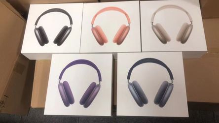 AirPods maxes