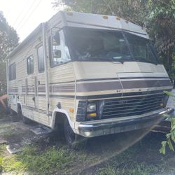 1984 Winnebago Chieftain 