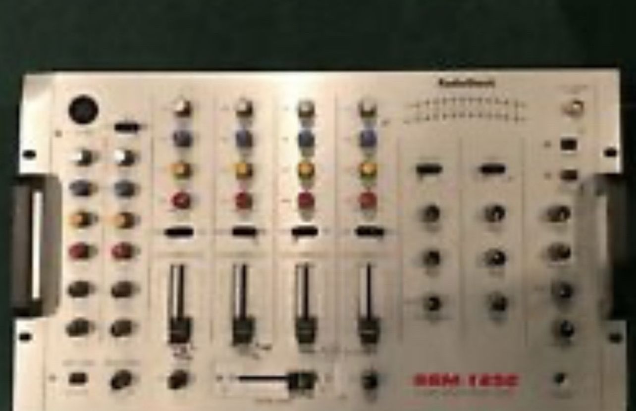 SSM-1850 Four-channel Stereo Mixing Board with Eq and Echo