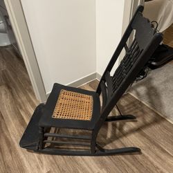 🪑 Antique New England Rocking Chair – 1800s Family Heirloom 🪑