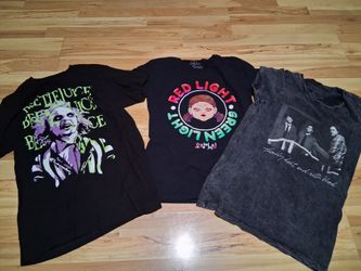 Pre-Owned Graphic T-Shirts: Beetlejuice, Squid Game, Supernatural Size M