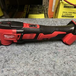 Milwaukee M18 18V Lithium-Ion Cordless Oscillating Multi-Tool (Tool-Only)