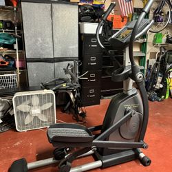 Pro-Form 585 CSE Elliptical 