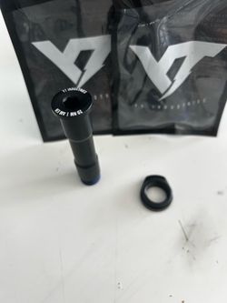 YT capra mk2 pivot axle