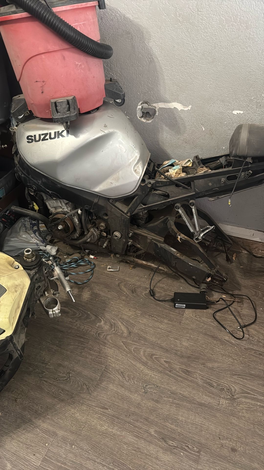 01-09 Gsxr Partout