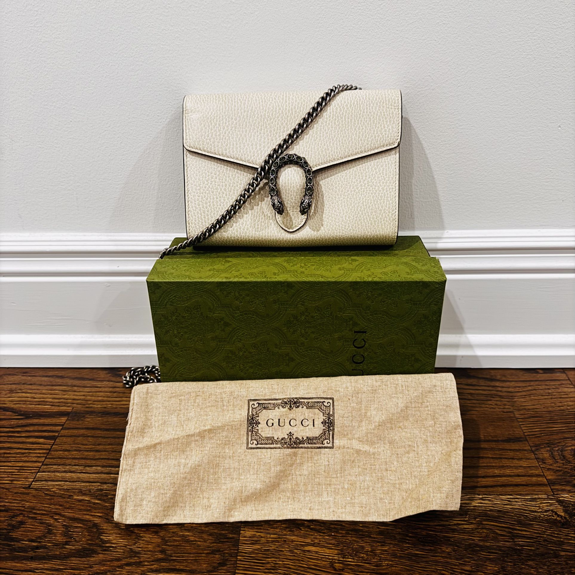 Gucci- Dionysus wallet on chain