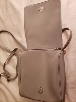 DKNY cross body shoulder bag, fabric compare at over $100 , color grey , size about 8 × 12