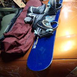 126 Cm Rossignol  Snowboard  LTD Bindings Morrow  Boots Size 6  And Carry On Bag