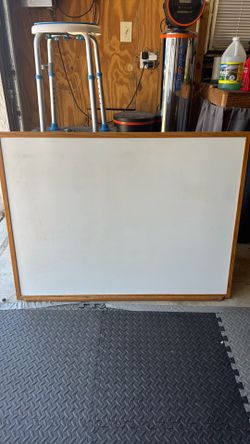 Dry erase board 4x3