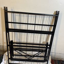 Twin Folding Frame