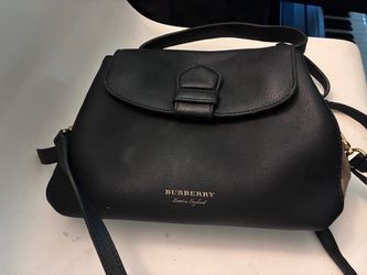 Burberry Women’s Purse 100% Authentic Good Condition