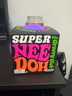Brand new giant super needoh groovy glob