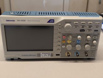 Tektronix TBS1032B 30 MHz Digital Oscilloscope