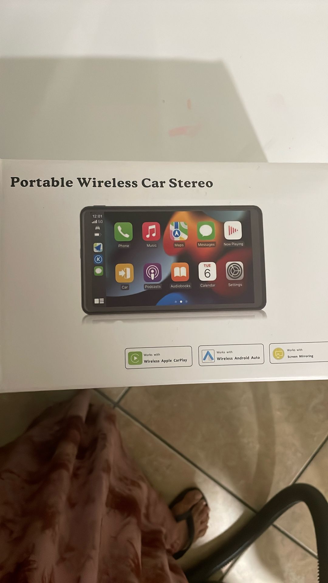 Portable wireless car stereo