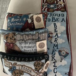 Boyd’s Collectible Pillows and Banner