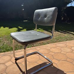 Retro chair / stool