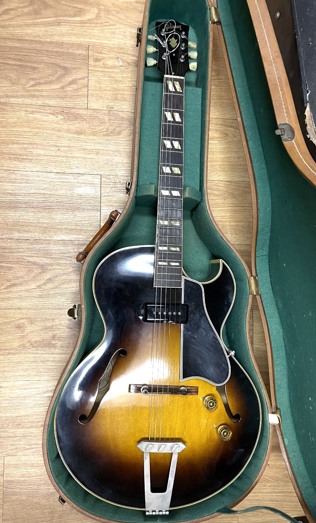 Gibson Guitar