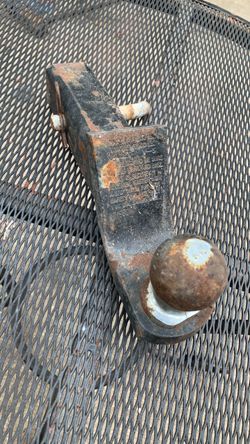 Trailer Hitch Ball Mount