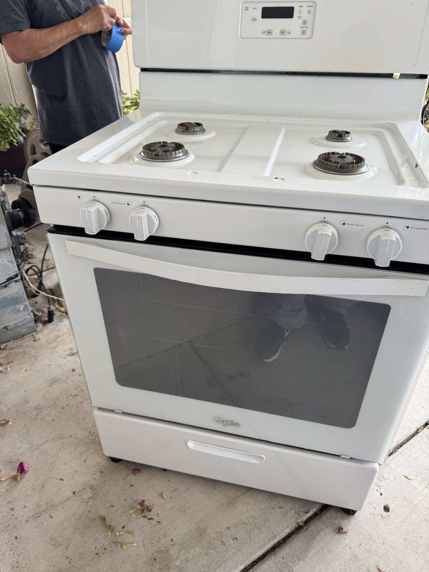 Whirlpool Microwave & Gas Stove