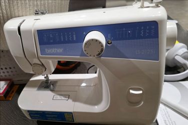 Brother Sewing Machine - Parts or Repair